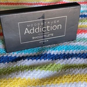 Moodstruck: Addiction palette